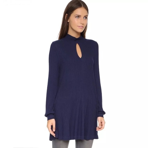 Free People- NWT -Large- Copa Banana Ribbed Keyhole Tunic- Navy - Picture 3 of 5